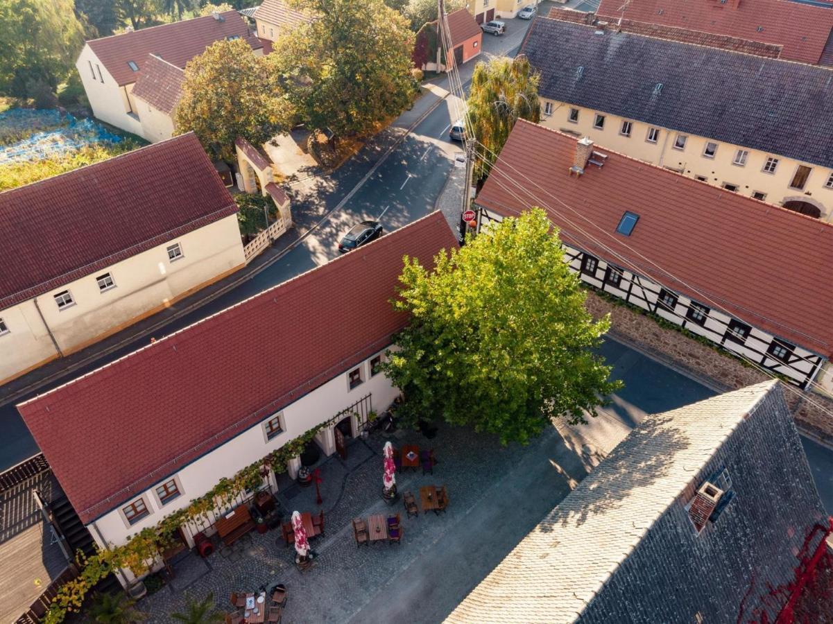 Weingut Schuh - Pension Zur Bosel 코스위그 외부 사진